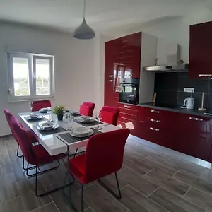  Apartament House Ivan